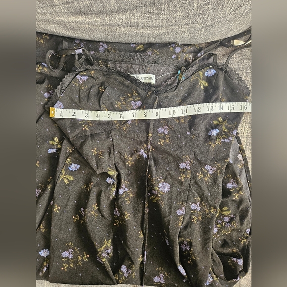 NWT Cupshe Black Dress with Purple Floral Design. Large. - Picture 4 of 5